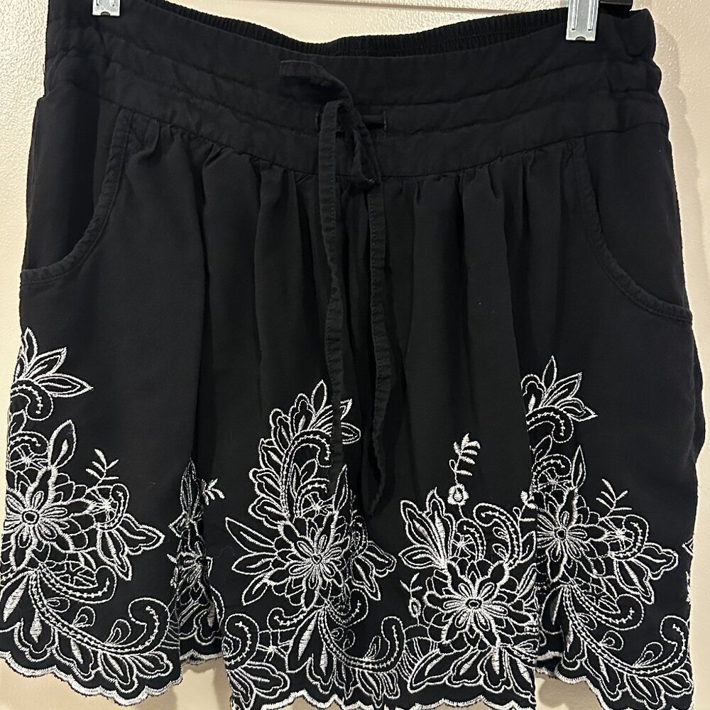 Black & White Mini Skirt